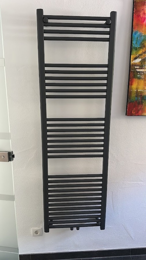 Installierter Designheizkörper – Kundenprojekt