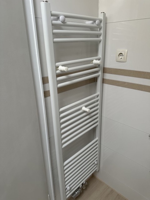 Installierter Designheizkörper – Kundenprojekt